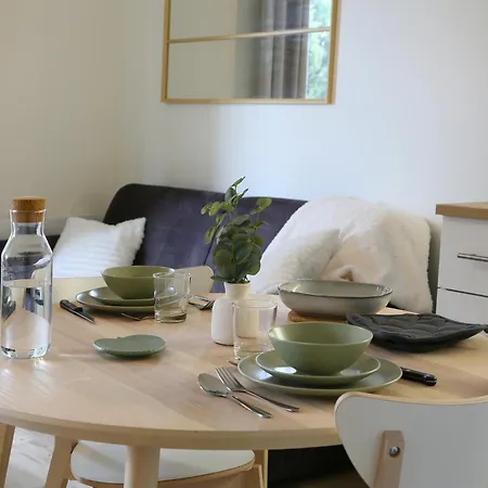 Expat Renting - Le Pastel - Netflix - Zenith Apartment *